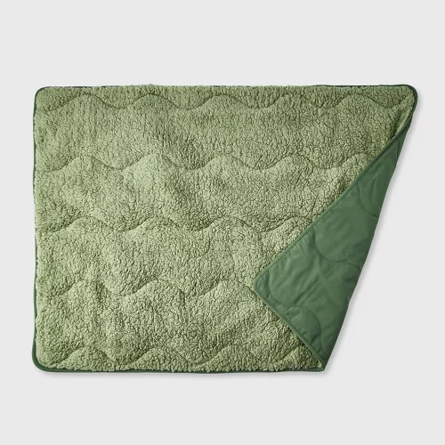 Boots & Barkley Water Resistant Blanket Mat Dog Bed
