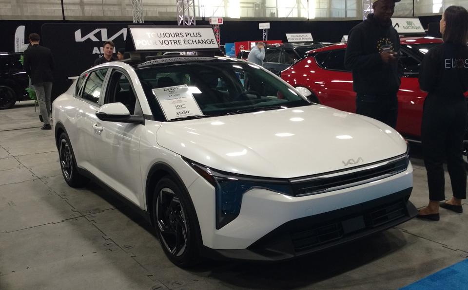 Kia K4